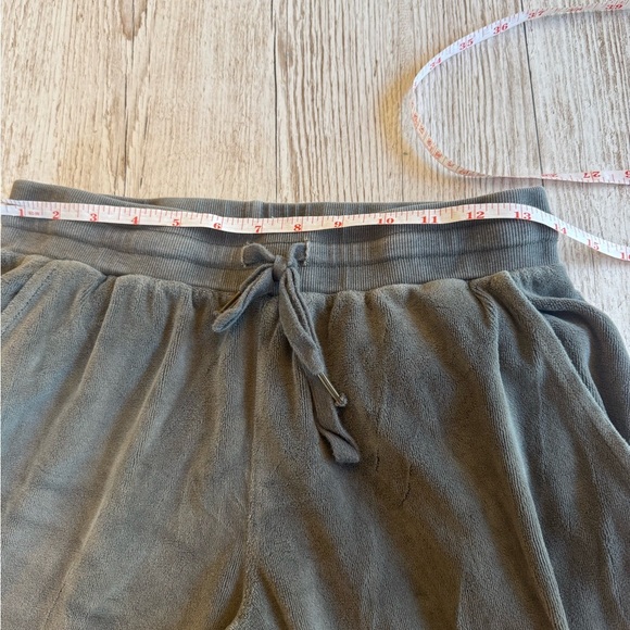 YOUNG FABULOUS & BROKE Zip Up Cropped Hoodie Sweatshirt & Sweatpants Set S - Picture 12 of 15